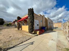 featured image of 3925 Mountain Avenue