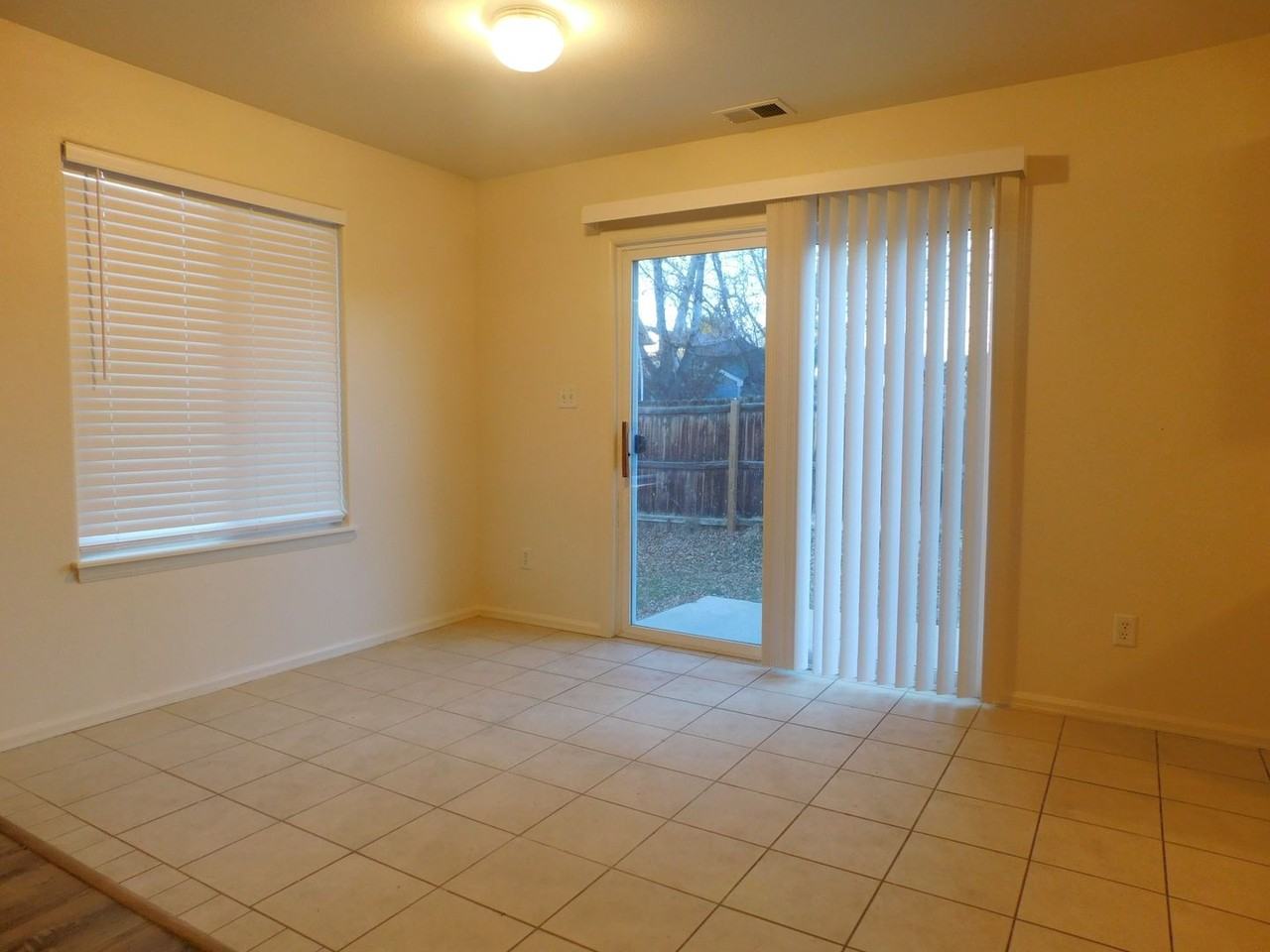 3132 Shamrock Dr - Photo 4 of 22