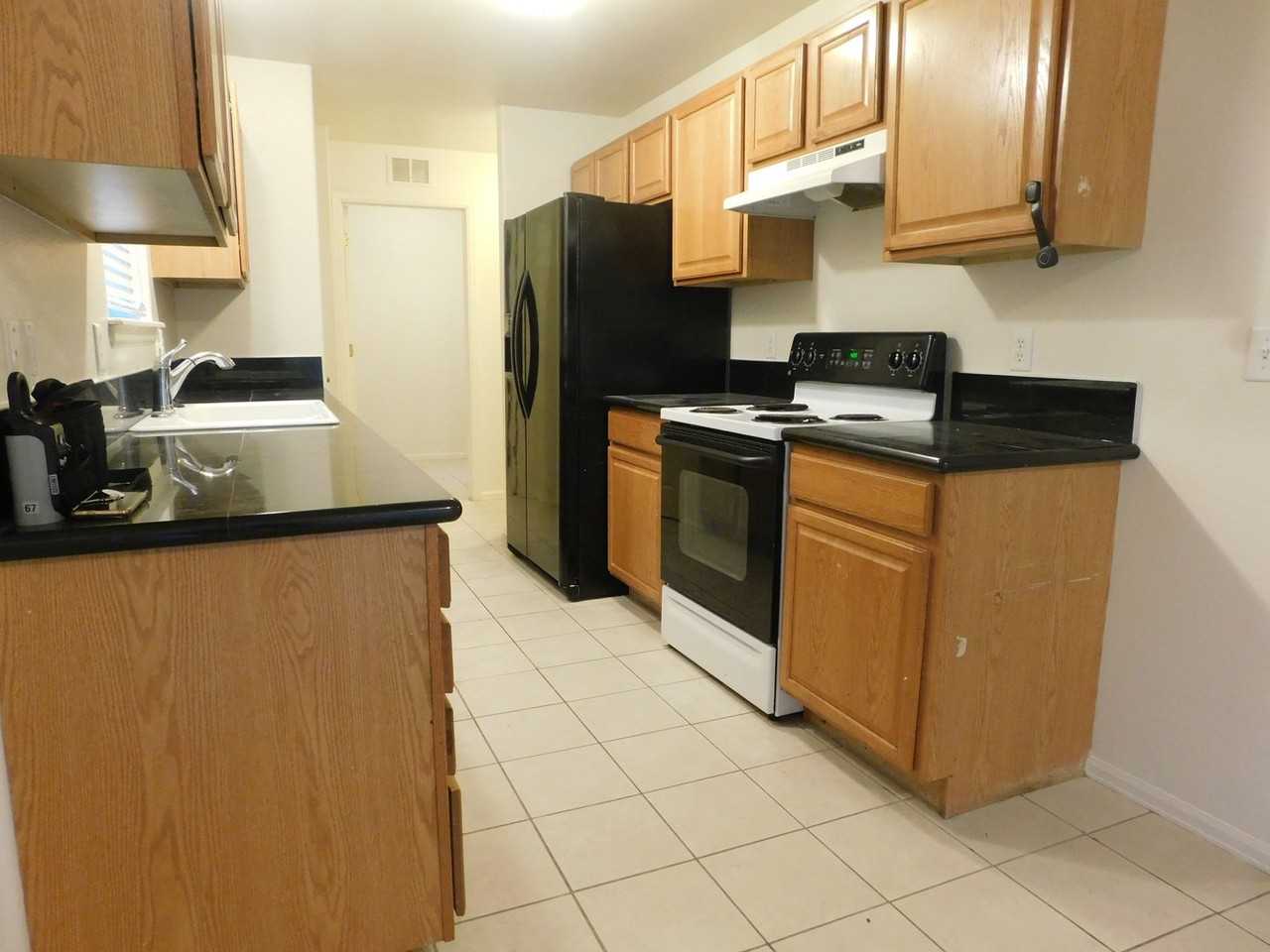 3132 Shamrock Dr - Photo 5 of 22