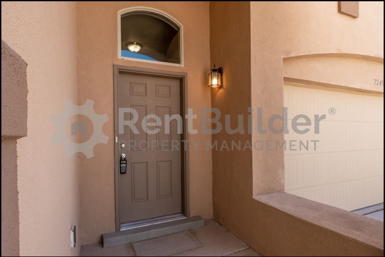 7245 Skagway Dr Ne - Photo 3 of 25