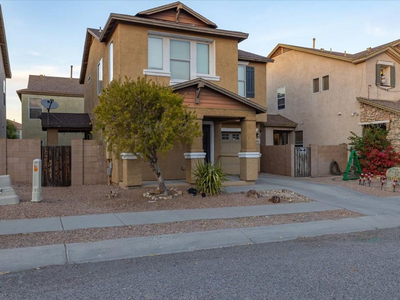 8061 E Senate St - Photo 3 of 30