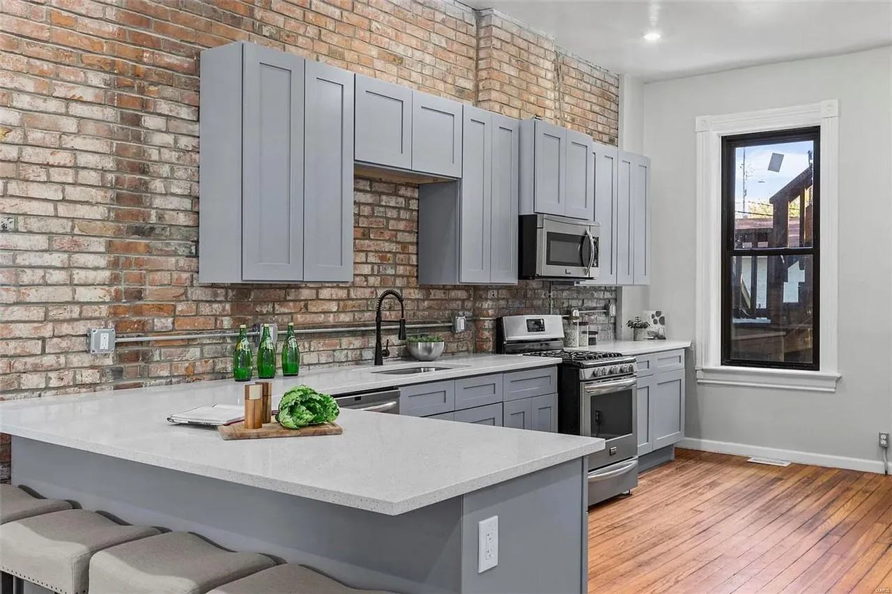 3418 Pennsylvania Ave - Photo 3 of 19