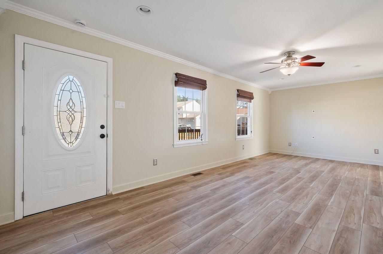 197 Lori Cir - Photo 2 of 19