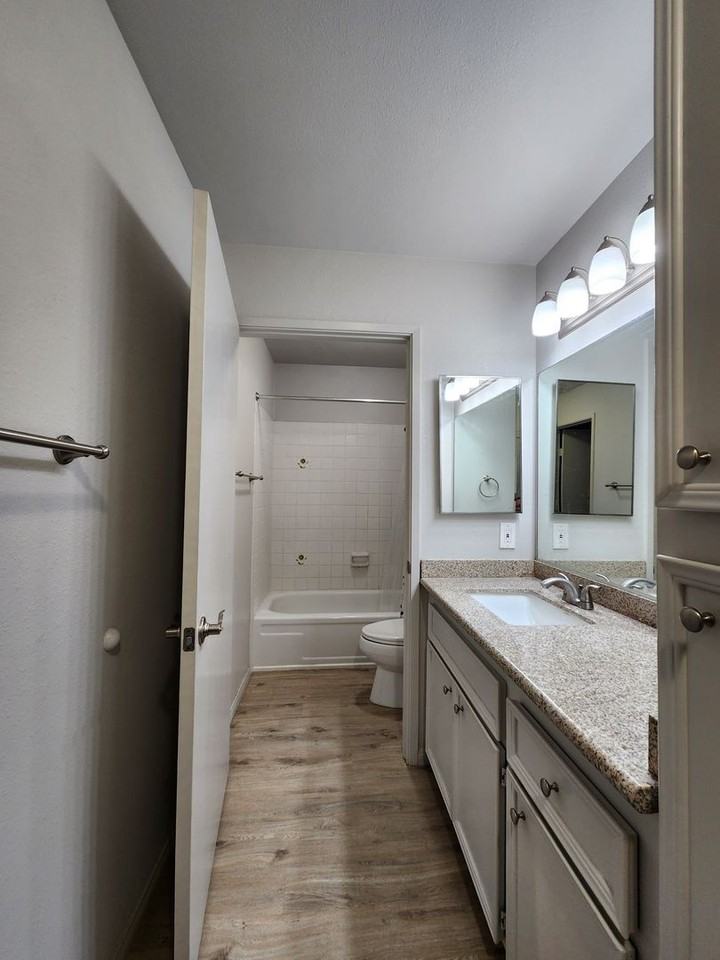 6182 Agee St #202 - Photo 7 of 10