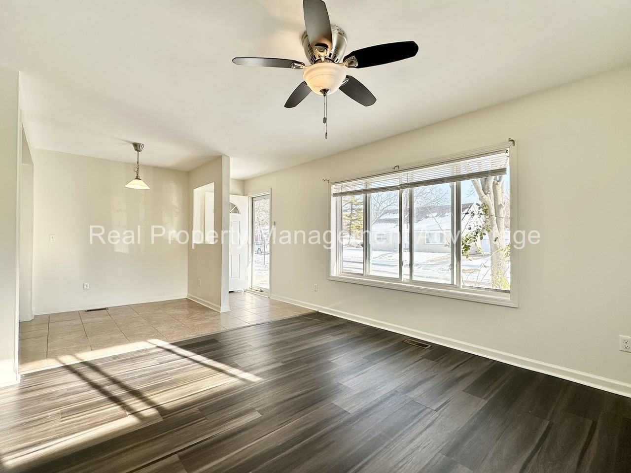 24031 Meadowlark St - Photo 5 of 25