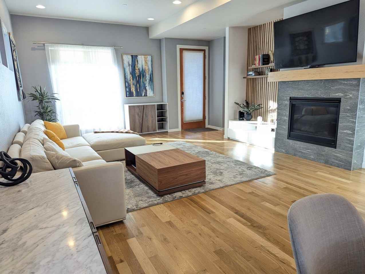 1388 Snowberry Ln - Photo 2 of 18