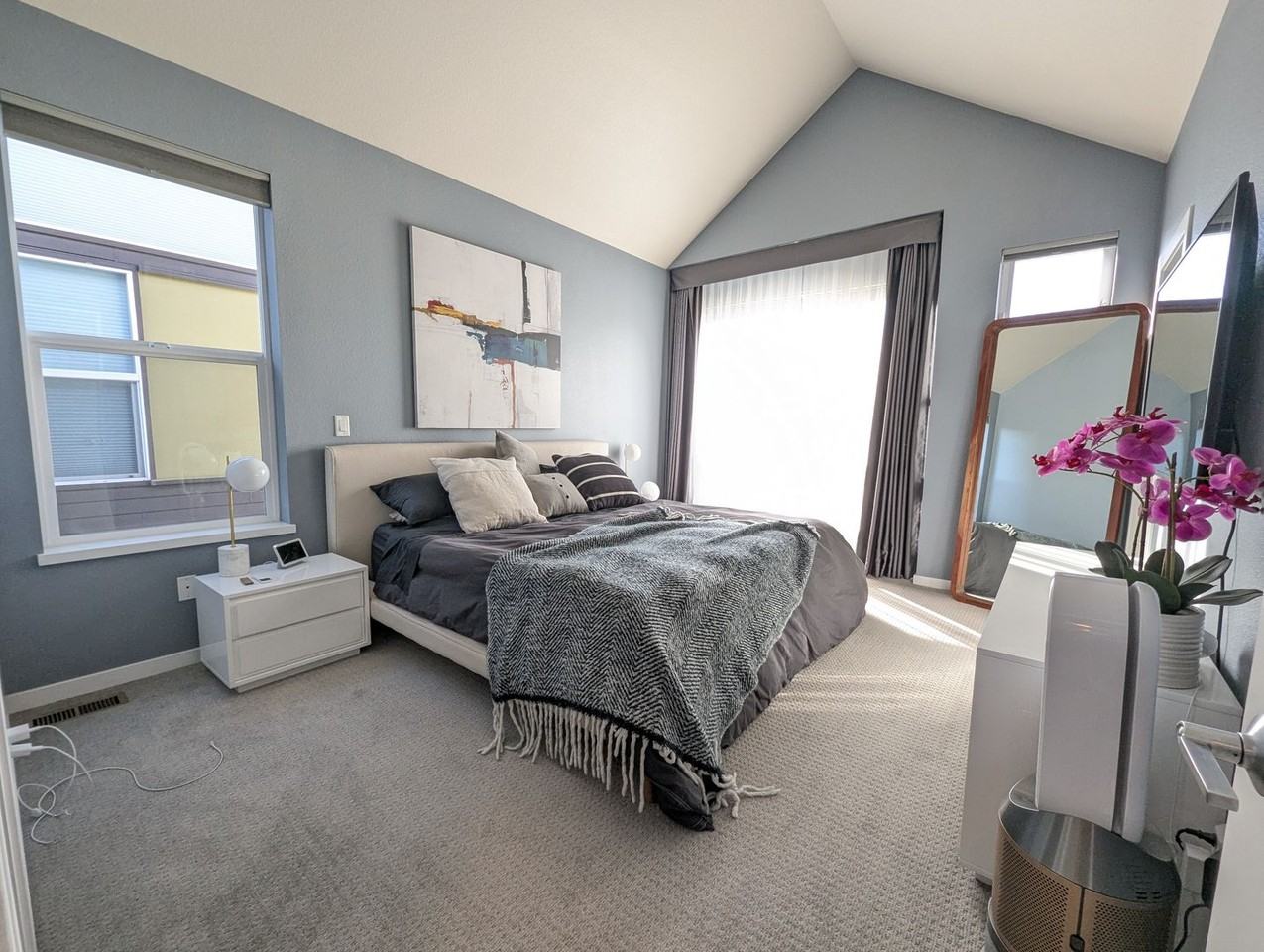 1388 Snowberry Ln - Photo 4 of 18