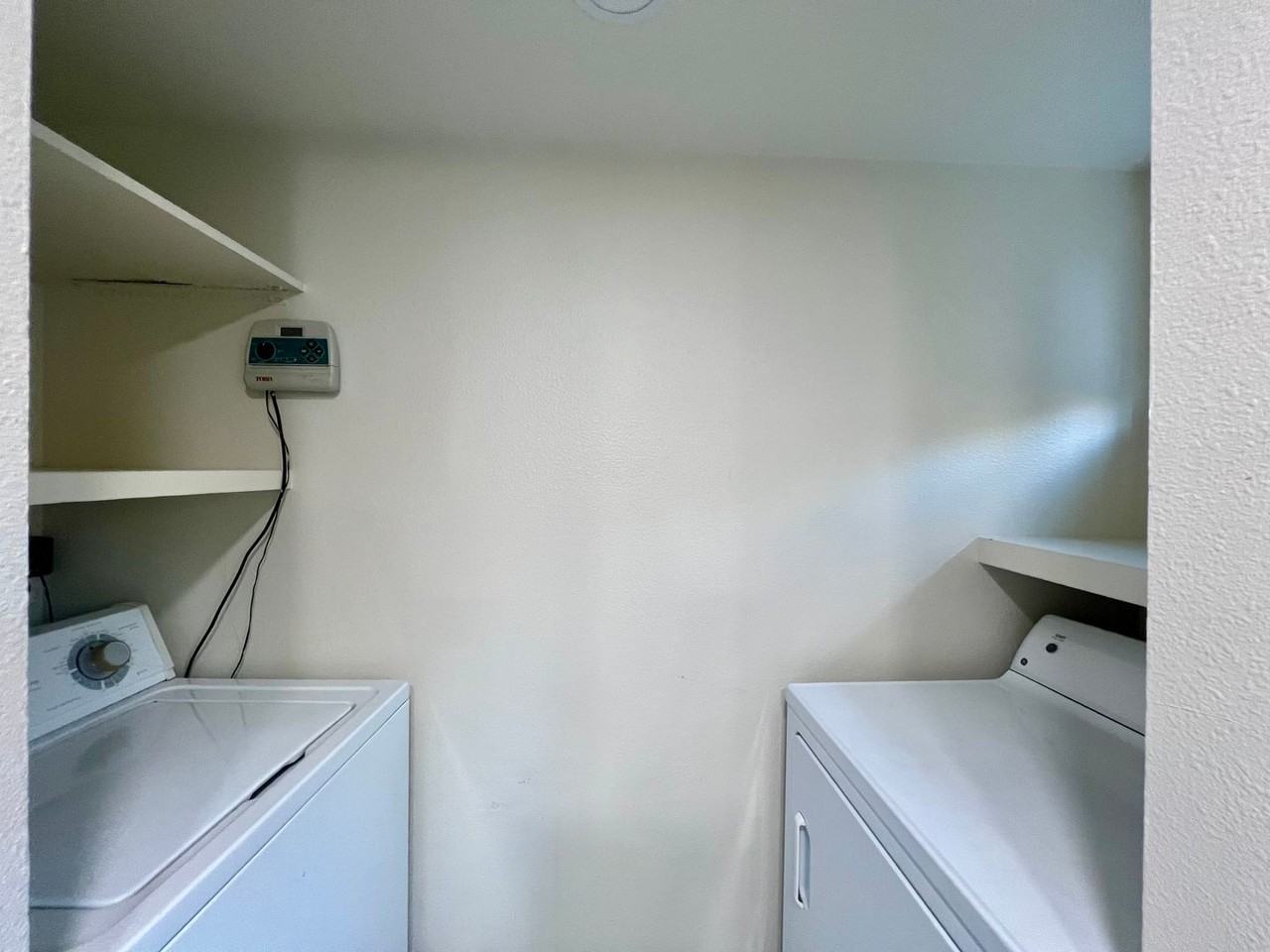 5170 Riverside Blvd - Photo 7 of 19