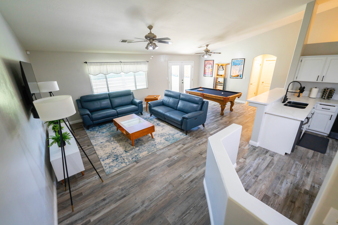 10227 Pinnacle Ridge Ave - Photo 2 of 15