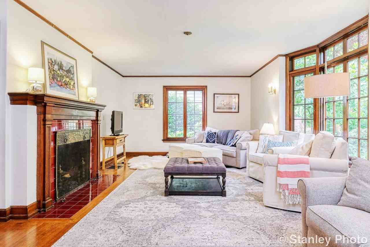 6044 Se Reed College Pl - Photo 3 of 28