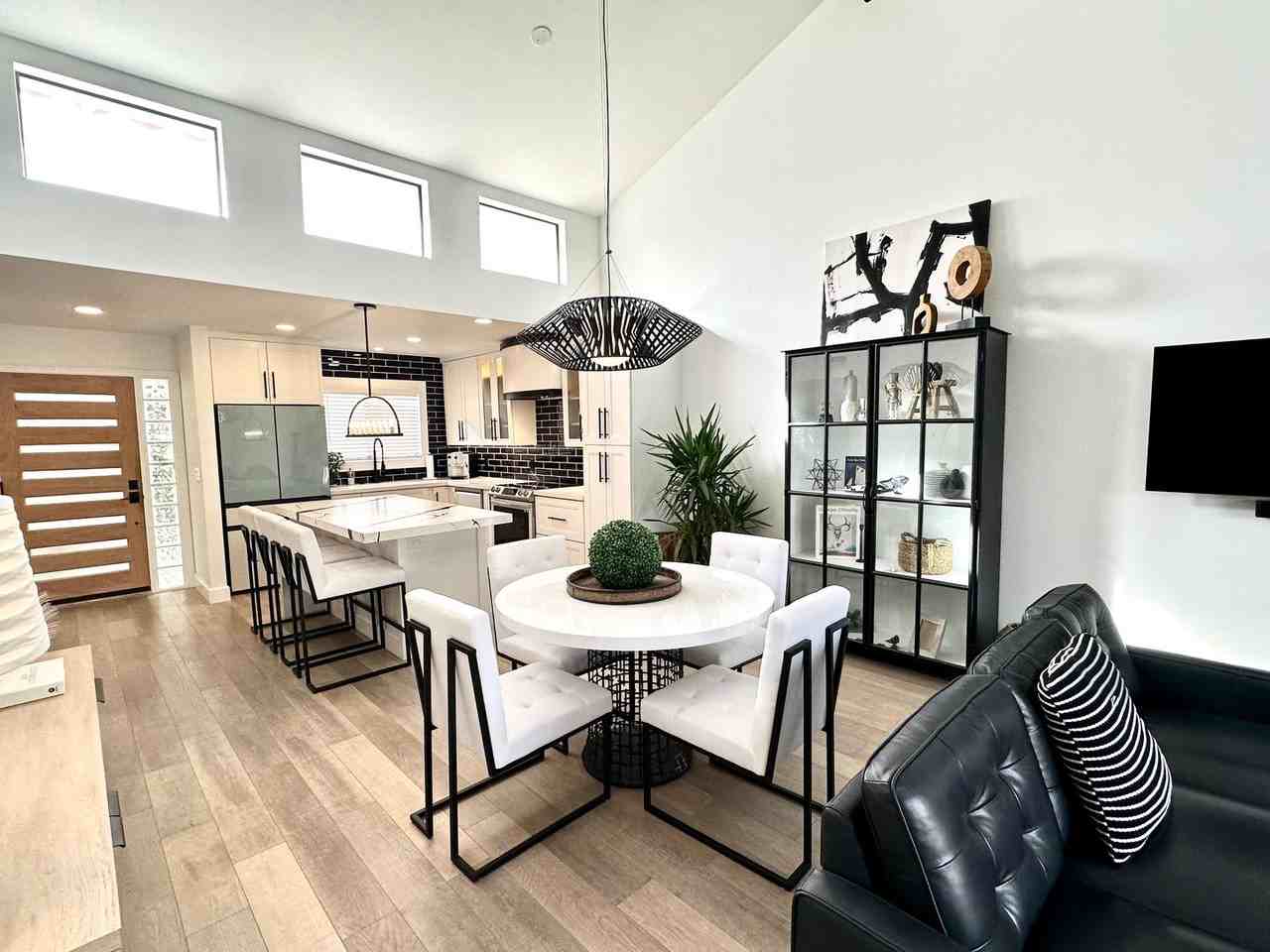 7634 E Medlock Dr - Photo 3 of 15