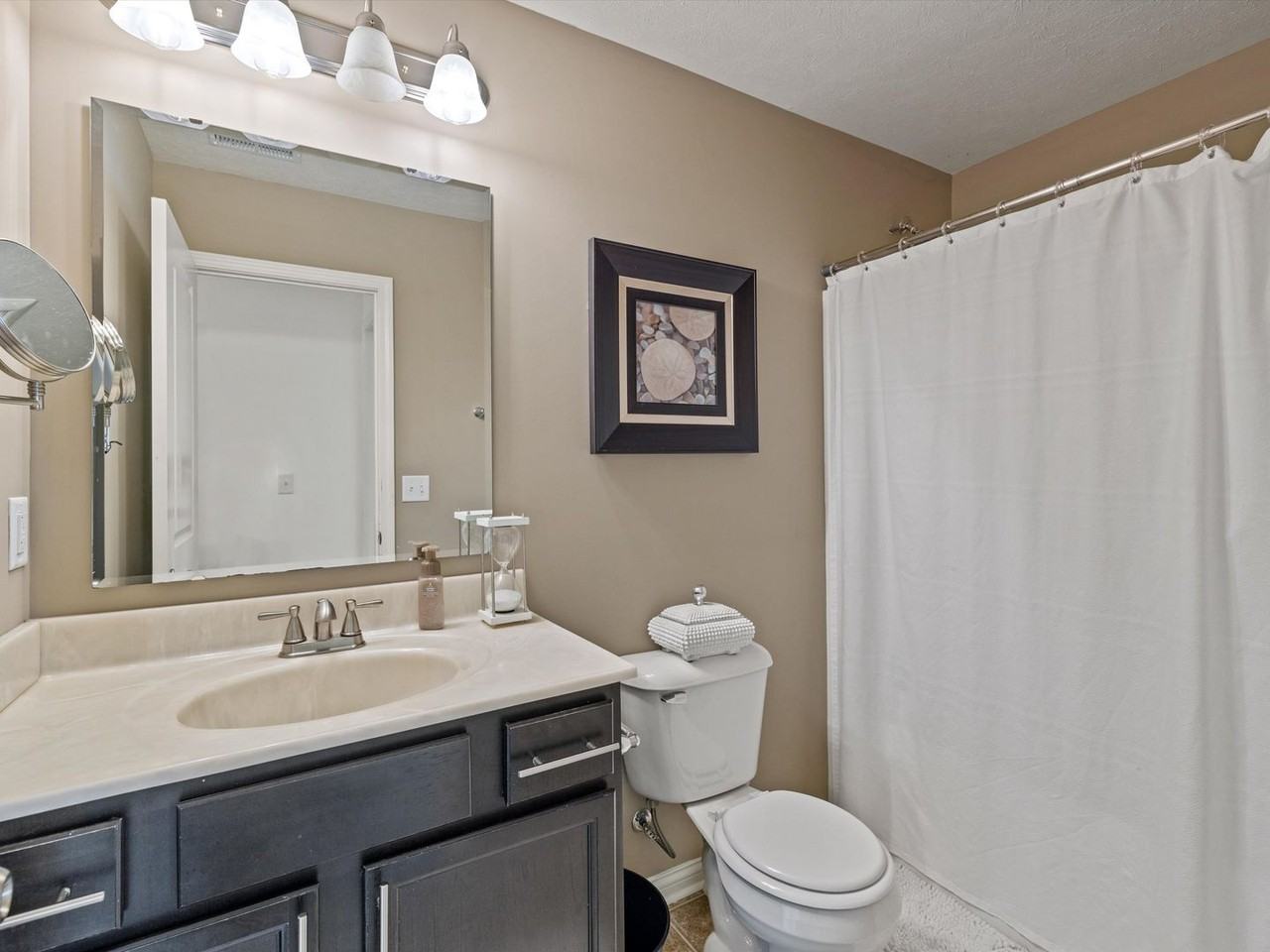 2307 Blossom Ct - Photo 2 of 15