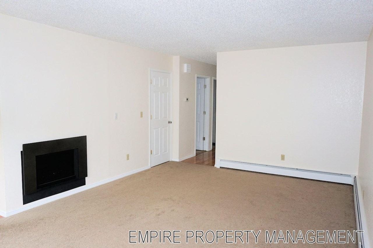 294 Cindy Dr - Photo 3 of 11