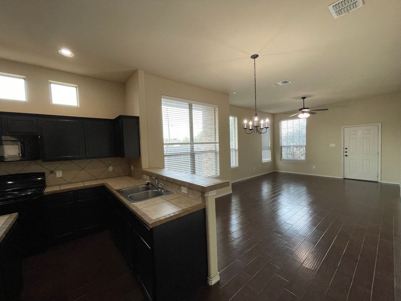 154 Creekside Villa Dr - Photo 2 of 21