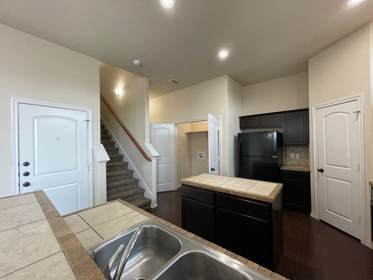 154 Creekside Villa Dr - Photo 5 of 21