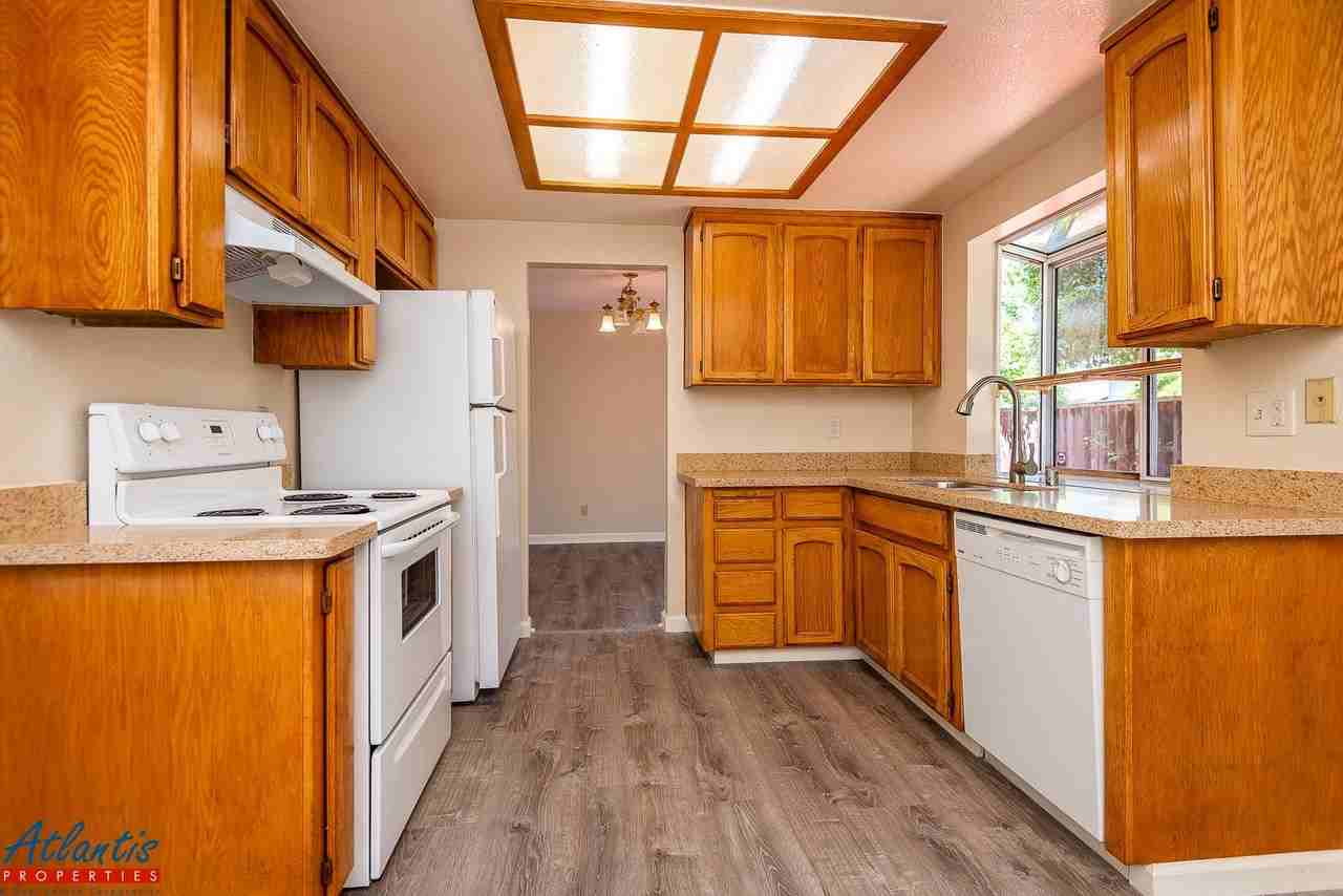 1541 Shumaker Way - Photo 5 of 17