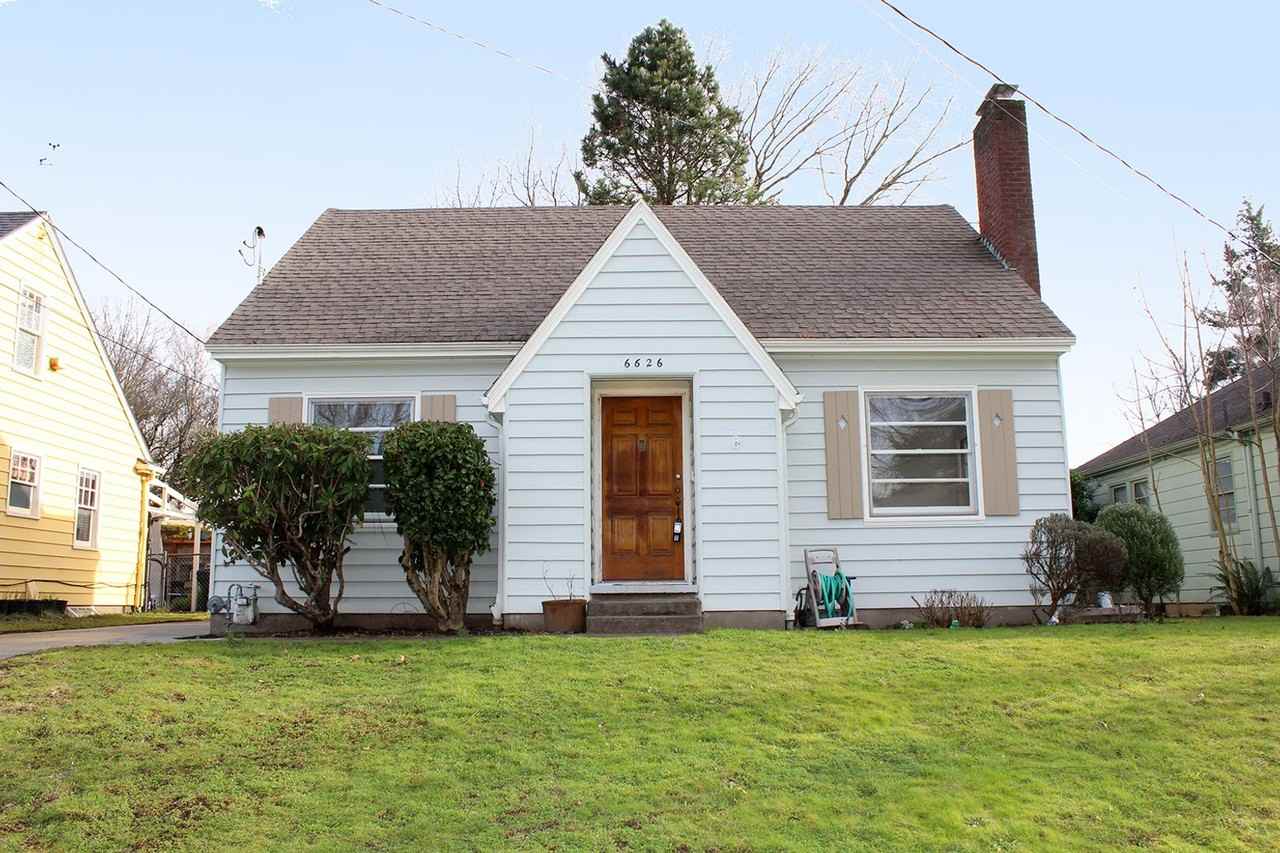 6626 Se 40th Ave - Photo 2 of 31