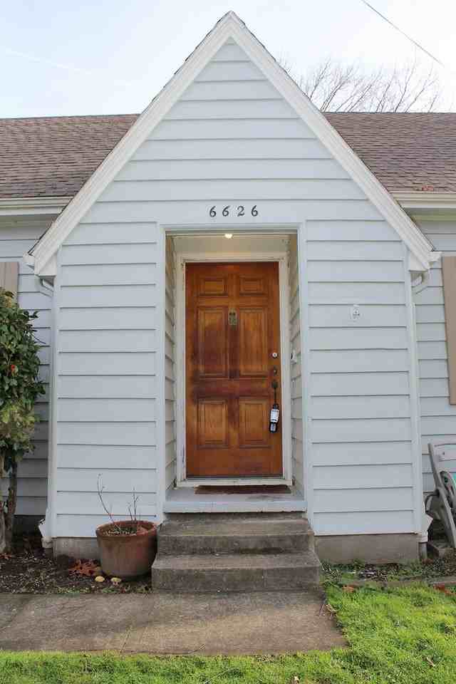 6626 Se 40th Ave - Photo 3 of 31