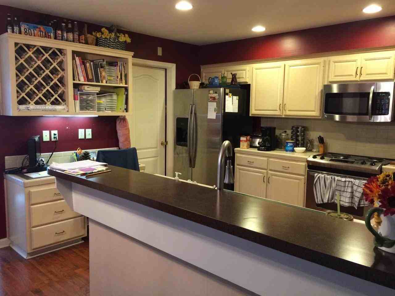 2088 Cynthia Dr - Photo 2 of 10