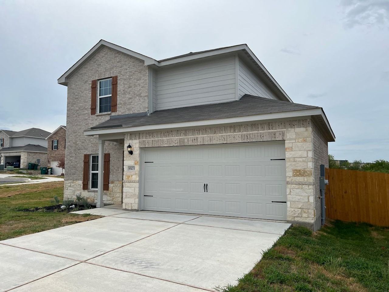 9103 Crestway Rd - Photo 2 of 45