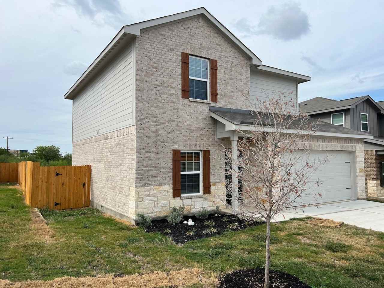 9103 Crestway Rd - Photo 3 of 45