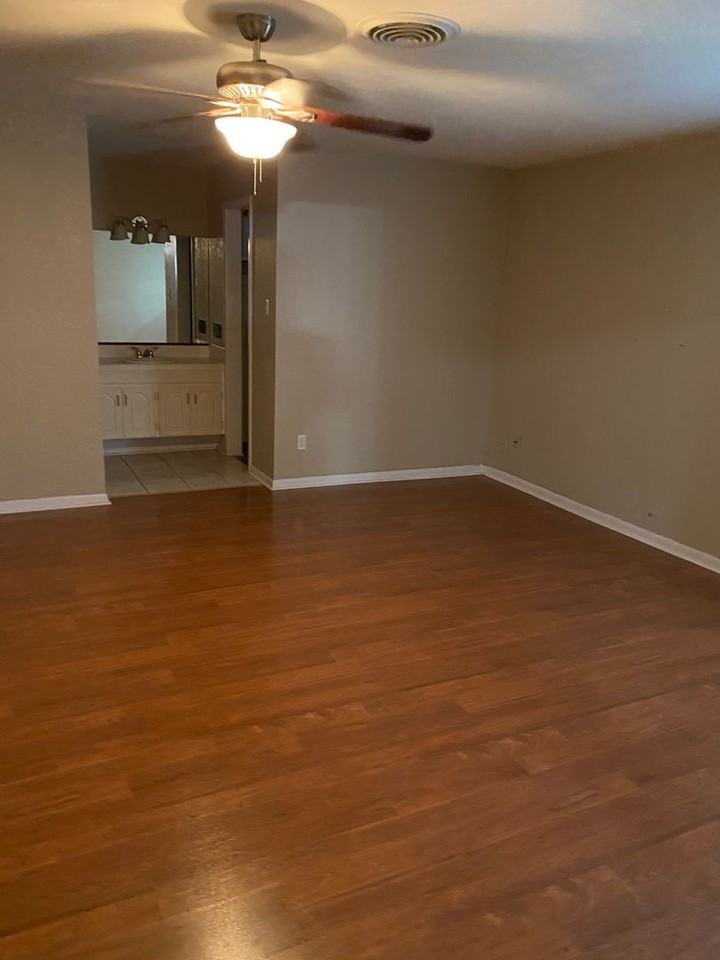 1370 S Pioneer Dr - Photo 2 of 14