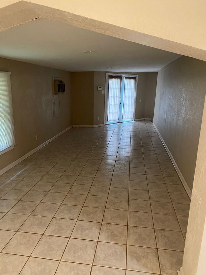 1370 S Pioneer Dr - Photo 4 of 14