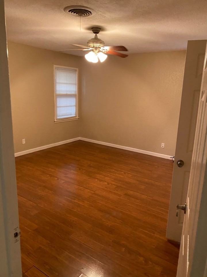 1370 S Pioneer Dr - Photo 6 of 14