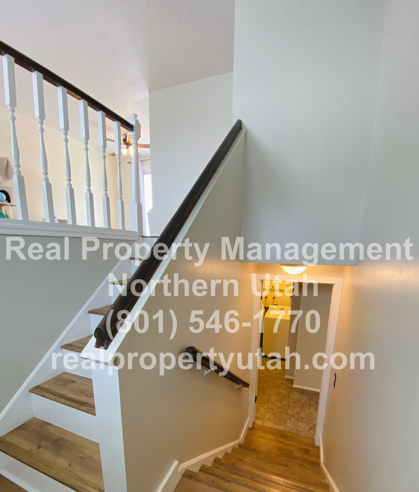 5035 S 4275 W - Photo 2 of 23