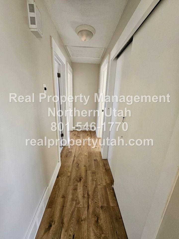 5035 S 4275 W - Photo 7 of 23