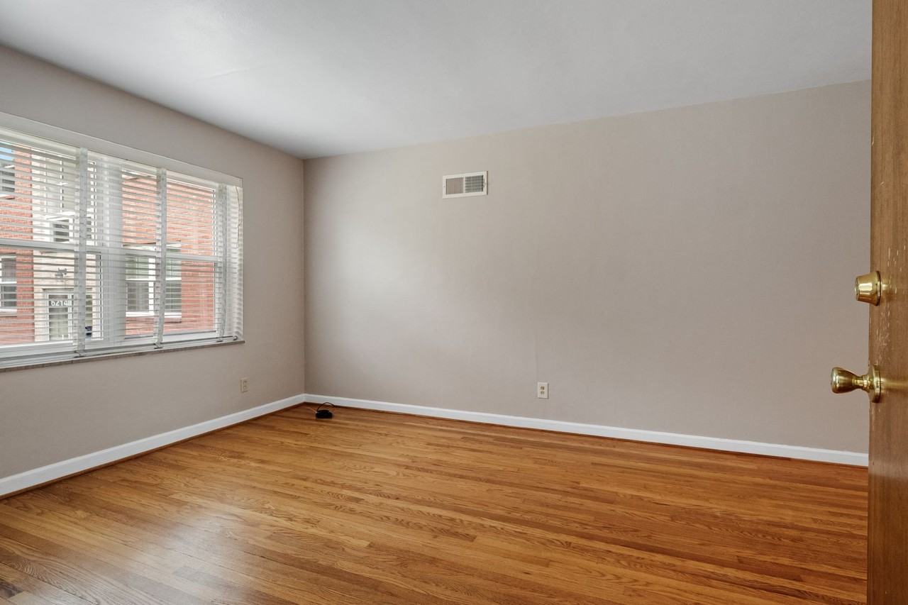 6218 Nagel Ave - Photo 4 of 20