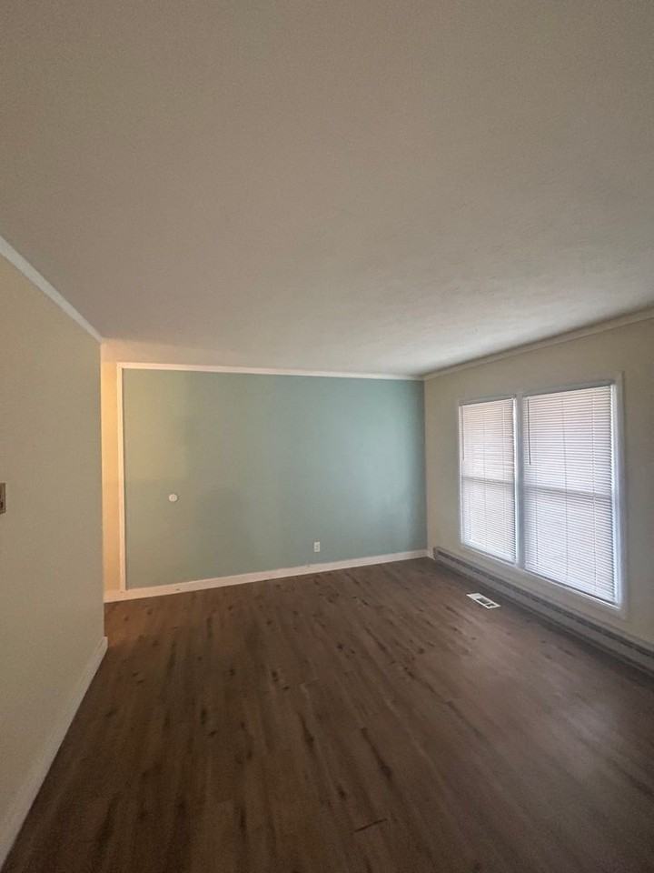 50 Vicksburg Ln - Photo 7 of 19