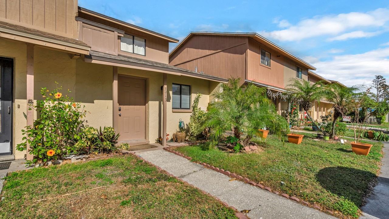 3913 Oak Limb Ct - Photo 3 of 22