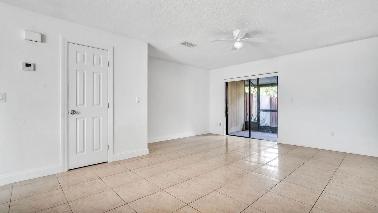 3913 Oak Limb Ct - Photo 6 of 23