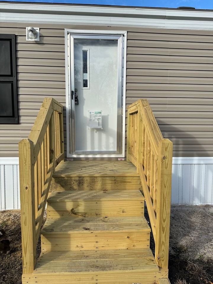 141 Littleton St - Photo 2 of 23