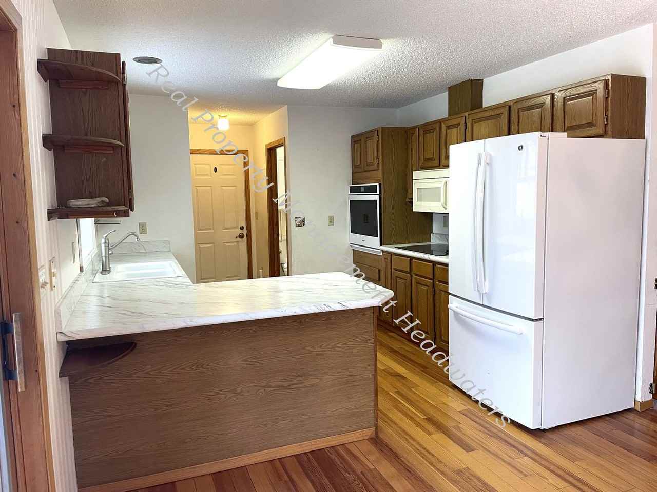 6205 Green Meadow Dr - Photo 4 of 37