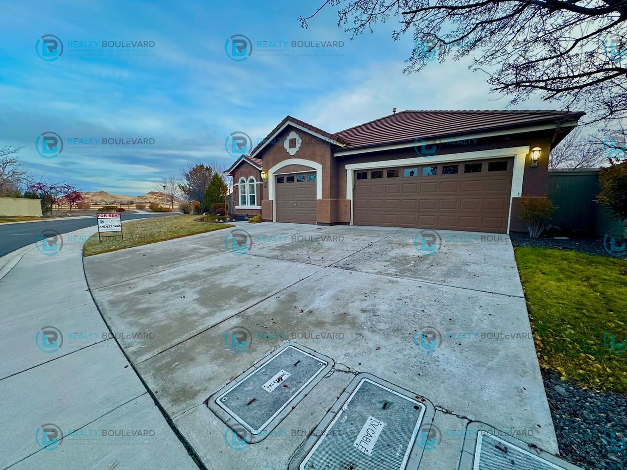 1405 Bronze Canyon Dr - Photo 2 of 50