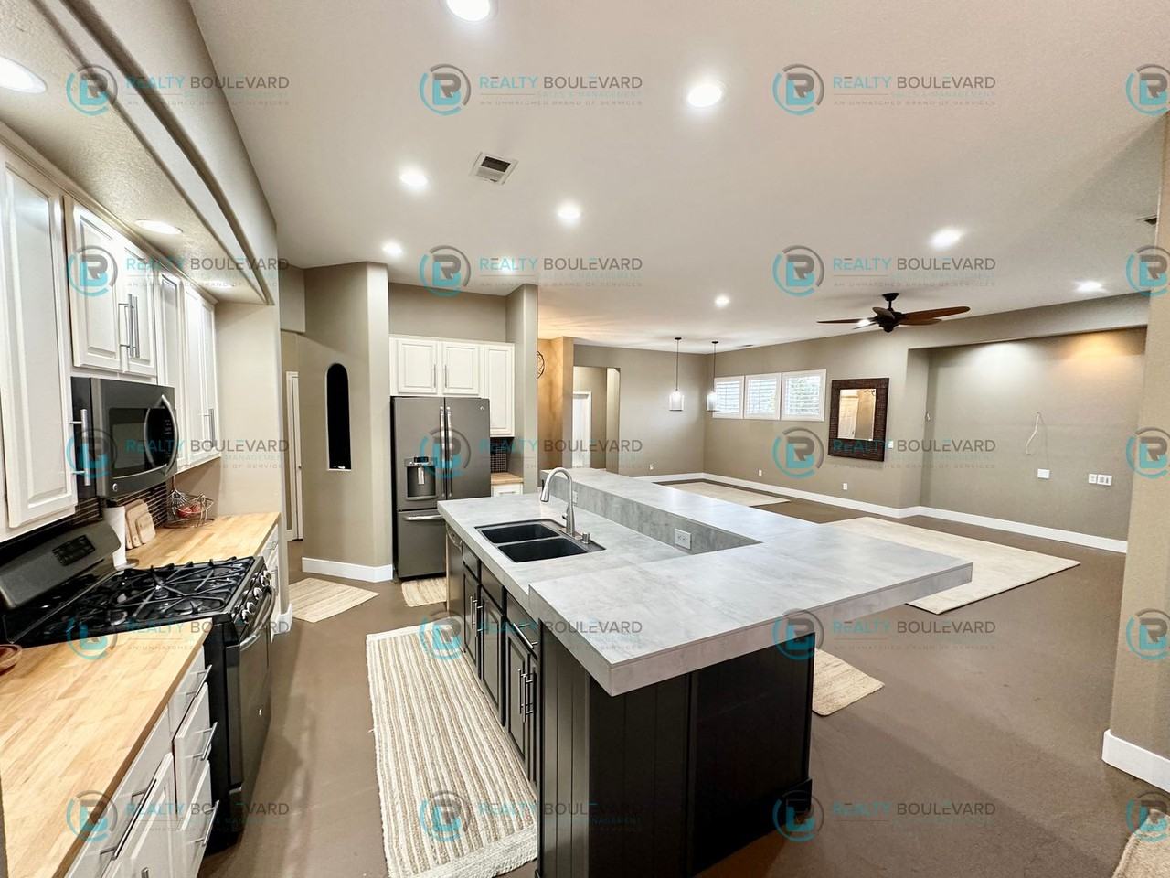 1405 Bronze Canyon Dr - Photo 4 of 50