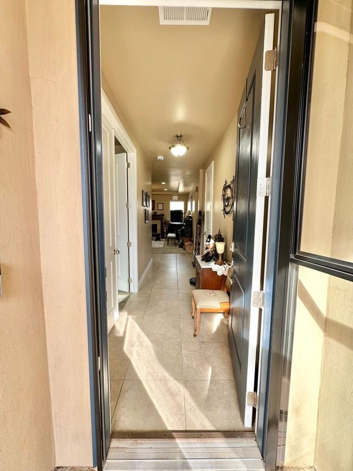 219 E Rome Dr - Photo 6 of 34