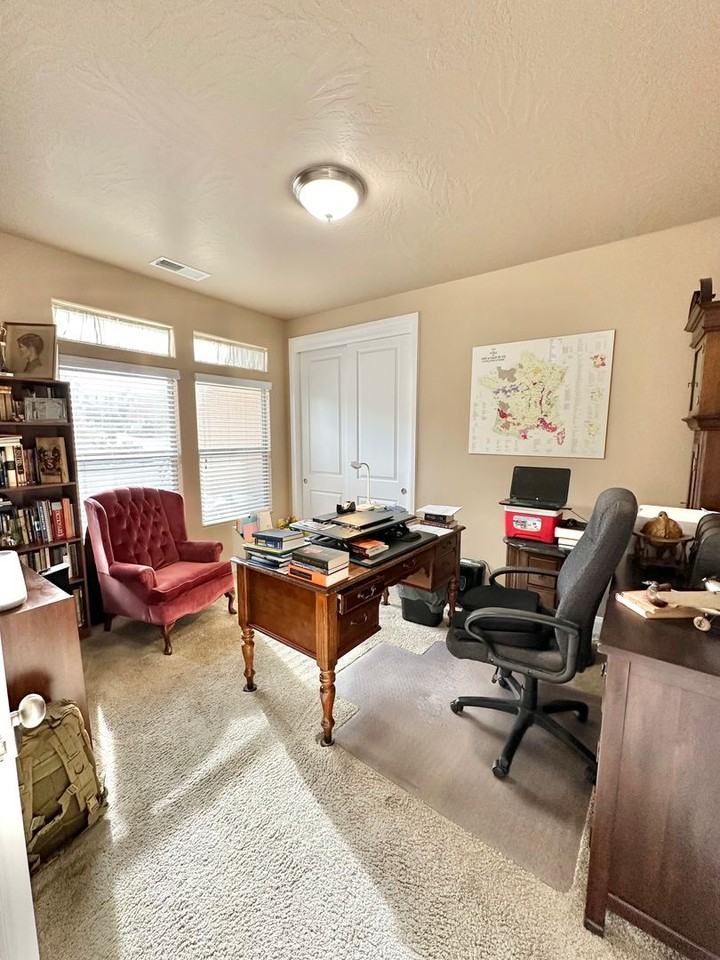 219 E Rome Dr - Photo 7 of 34