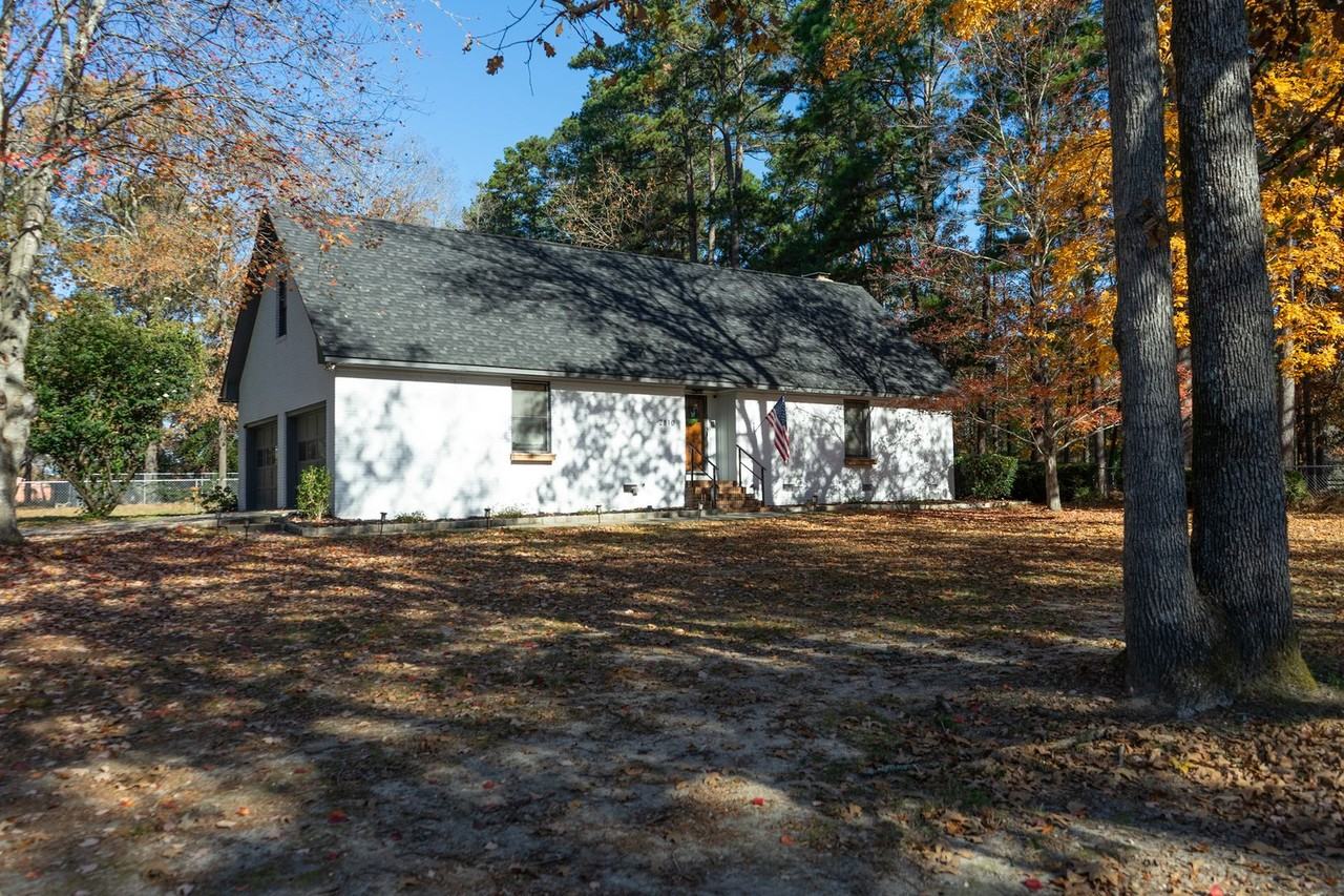 2810 Shampy St - Photo 2 of 50