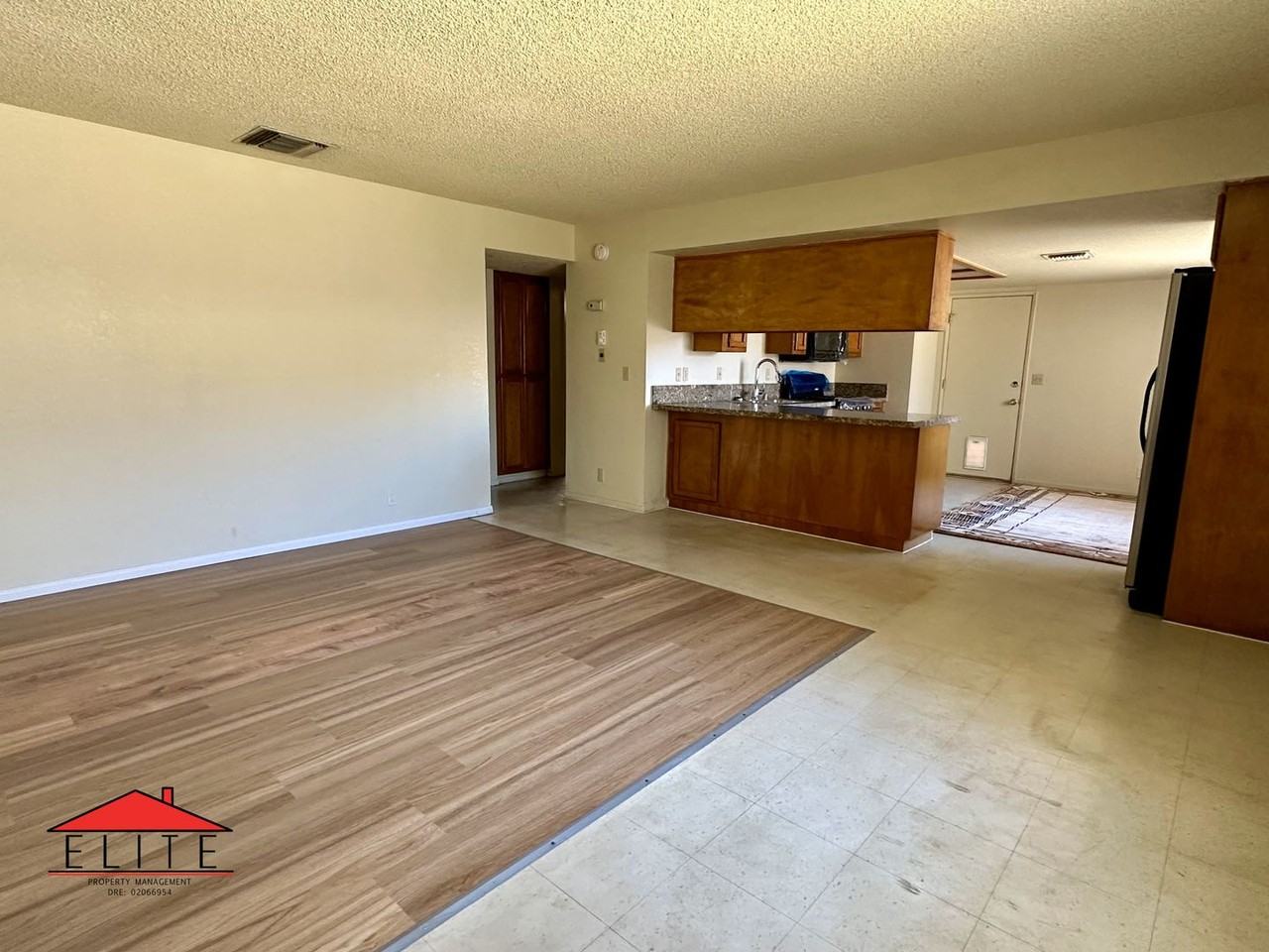 432 W Robertson Rd - Photo 4 of 15