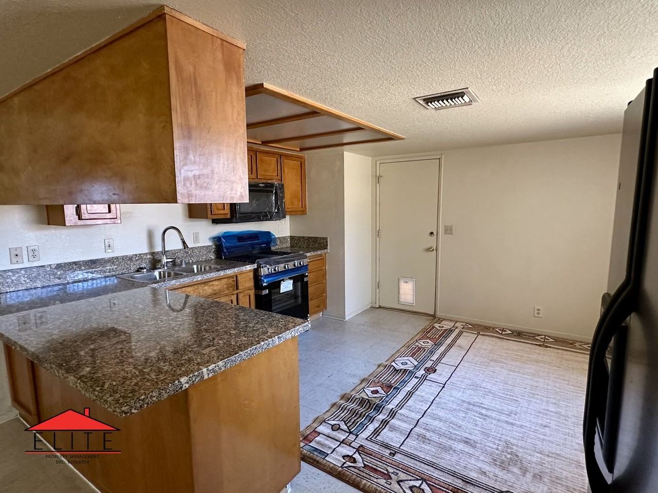 432 W Robertson Rd - Photo 6 of 15