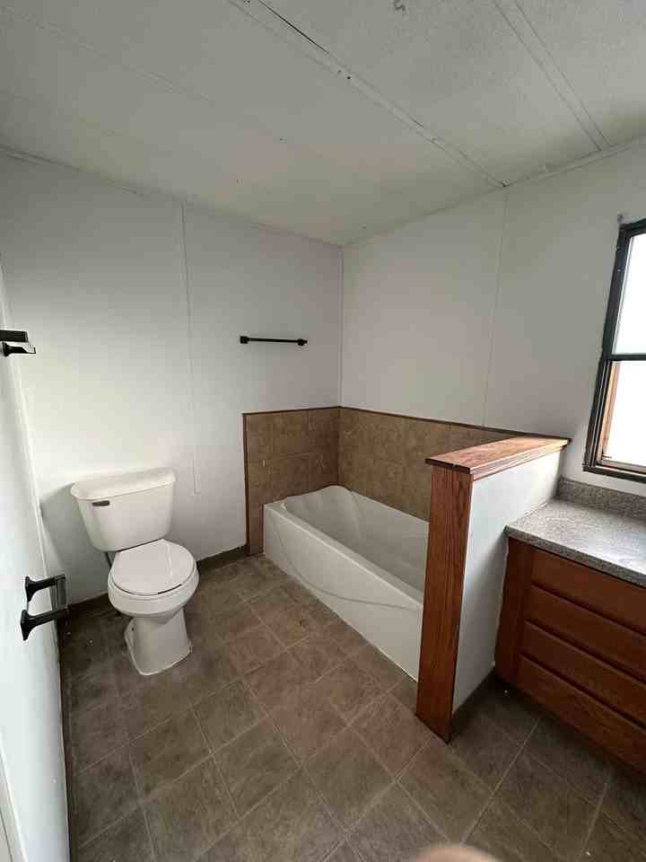 102 E Water St - Photo 5 of 14