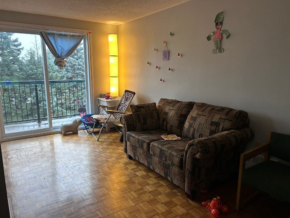 425 Hazel Ave. - Photo 2 of 9