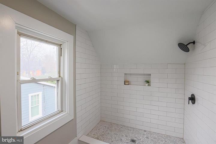 6013 Pinehurst Rd - Photo 3 of 14