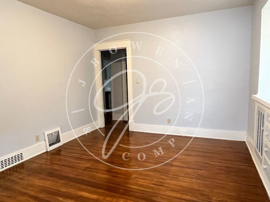 3828 Revere Dr - Photo 3 of 9