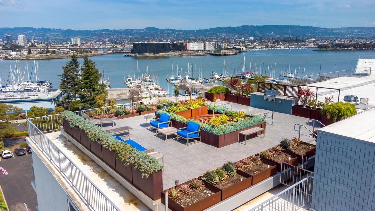 Panomar Luxury Apartments - Photo 2 of 46