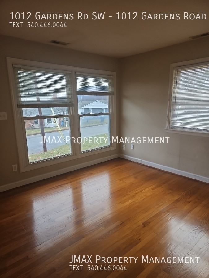 1012 Gardens Rd Sw - Photo 2 of 18
