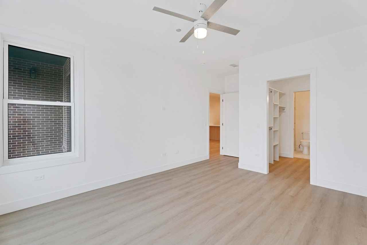3262 N Clark St #4F - Photo 7 of 17